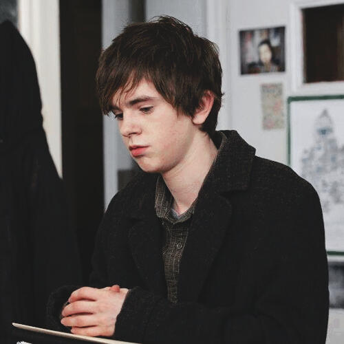 EDWARD CULLEN